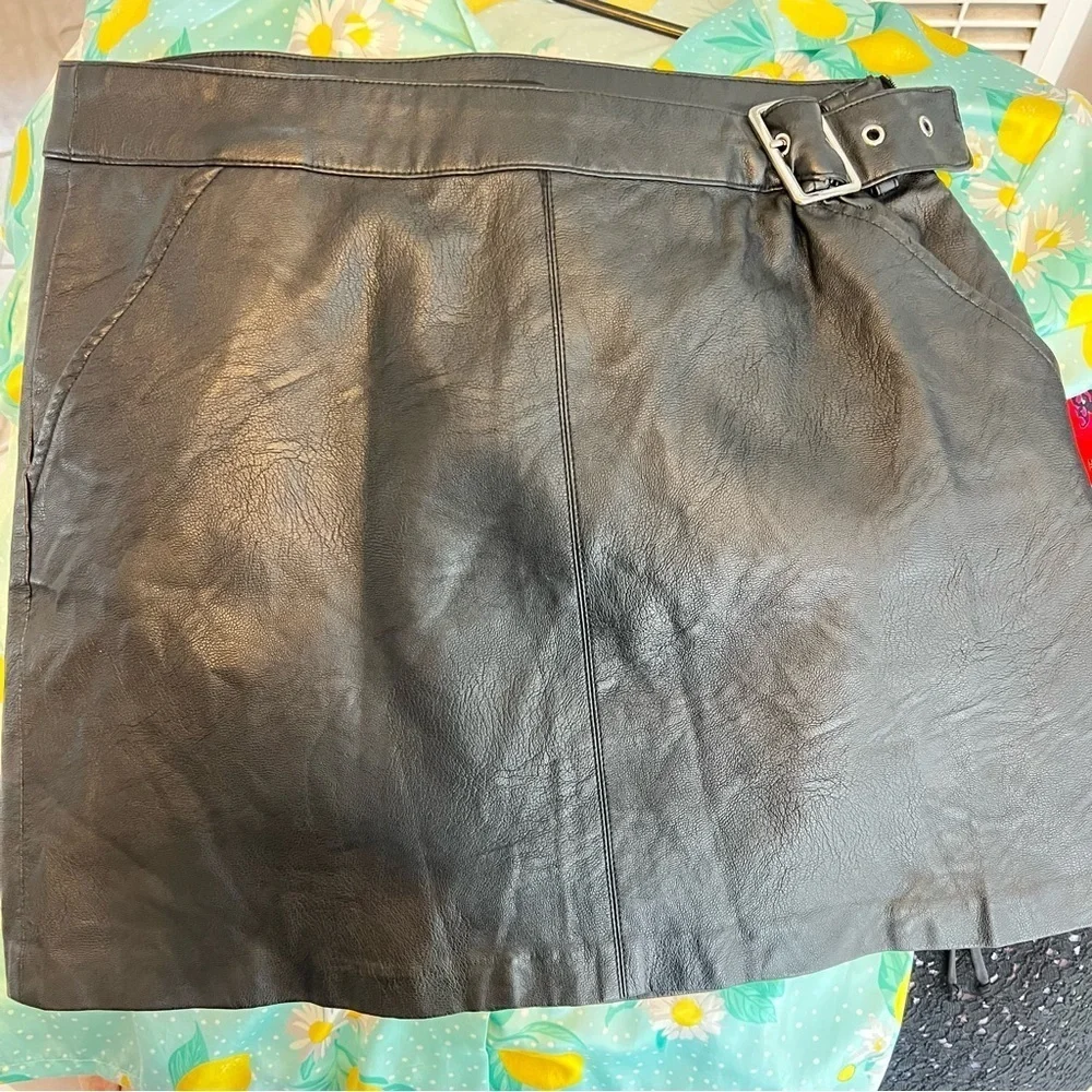 ZARA TRF Black Faux Leather Mini Moto Skirt Size M | Edgy Streetwear Night Out